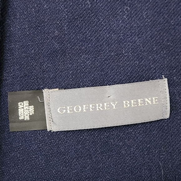 GEOFFREY BEENE deep red navy blue paisley 100% silk smokers scarf Dark Academia - Picture 5 of 8